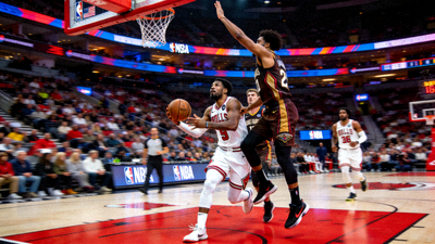 NBA篮球比赛高清直播画面，球员正在激烈对抗